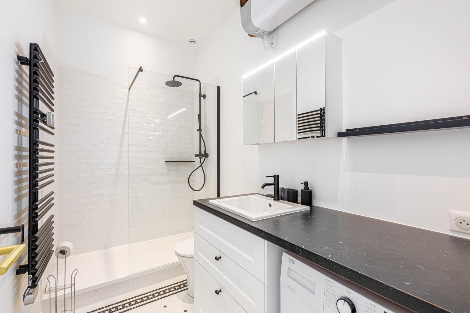 Guestready - Apt Moderne - Direct Champs Elysees Lägenhet Clichy Exteriör bild